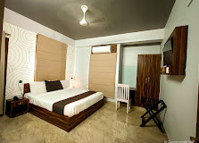Premium Suite at Bidya Inn - Spacious Luxury Hotel Rooms Patna